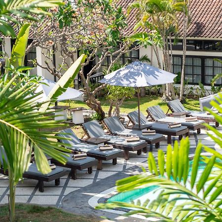 Casa Wina Kuta Hotel Кута Екстериор снимка