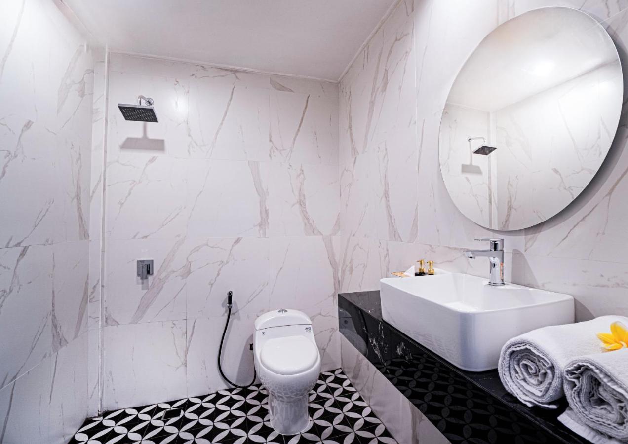 Casa Wina Kuta Hotel Кута Екстериор снимка