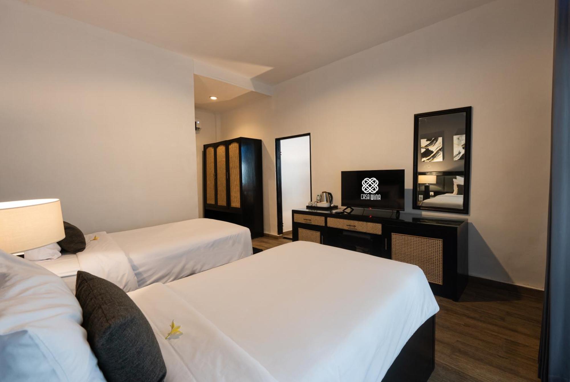 Casa Wina Kuta Hotel Кута Екстериор снимка