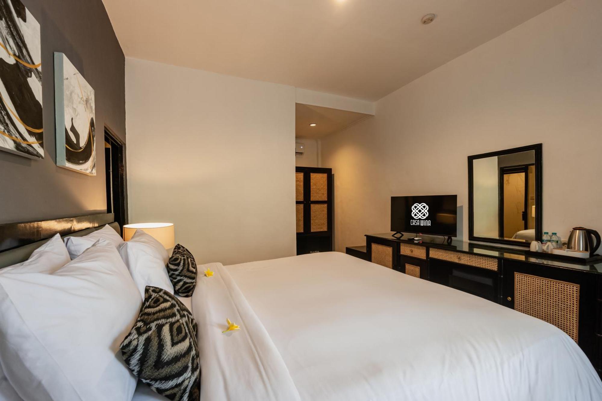 Casa Wina Kuta Hotel Кута Екстериор снимка