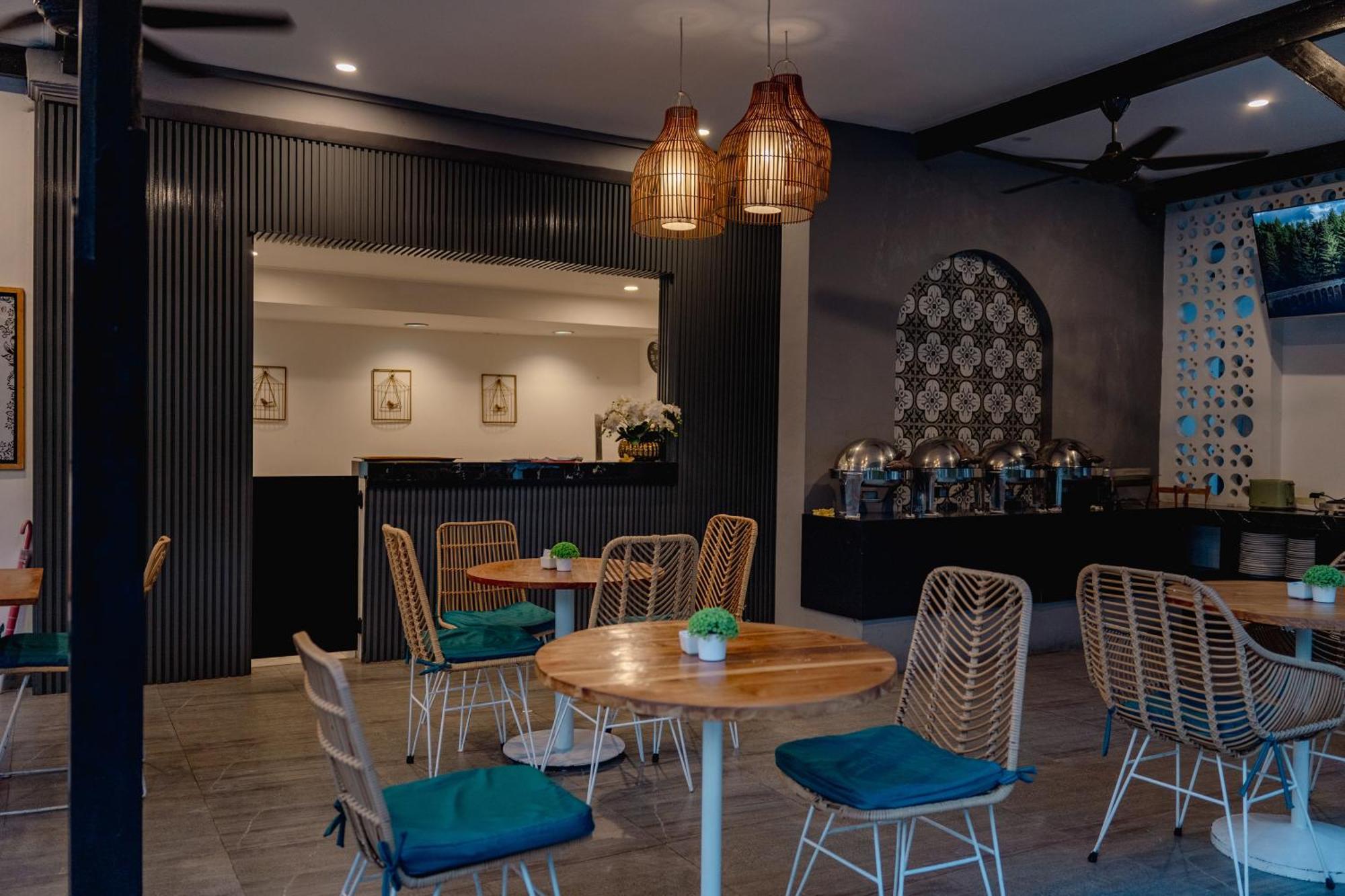 Casa Wina Kuta Hotel Кута Екстериор снимка